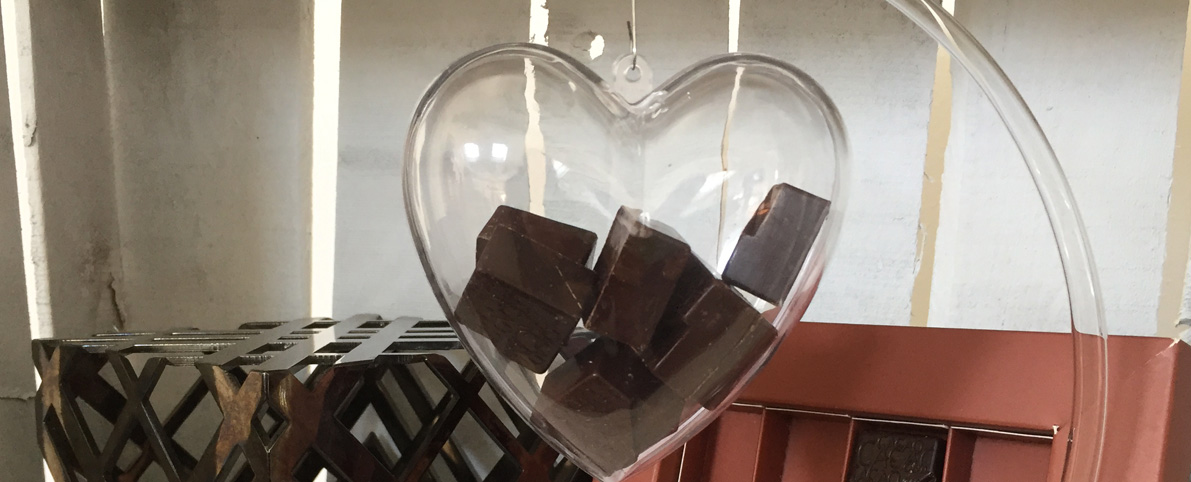 Palle Natale apribili trasparenti con cioccolato